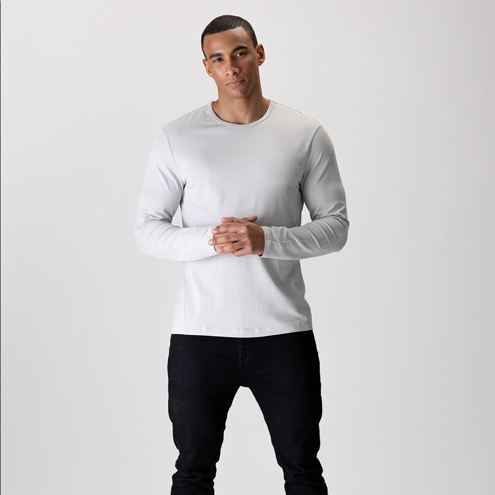 AETOS Men’s white baseball shirt. XL, long sleeve.‎ NWT in packaging